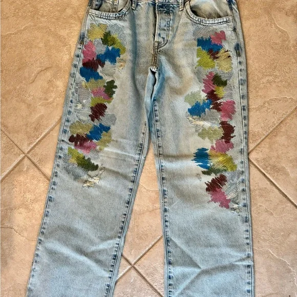 We The Free Free People Tennessee Low-Rise Embroidered Boyfriend Jeans $198 NWOT - Picture 8 of 10